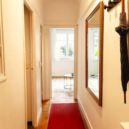 Eiffel Tower Necker * Paris