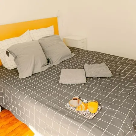Apartment Eiffel Tower Necker